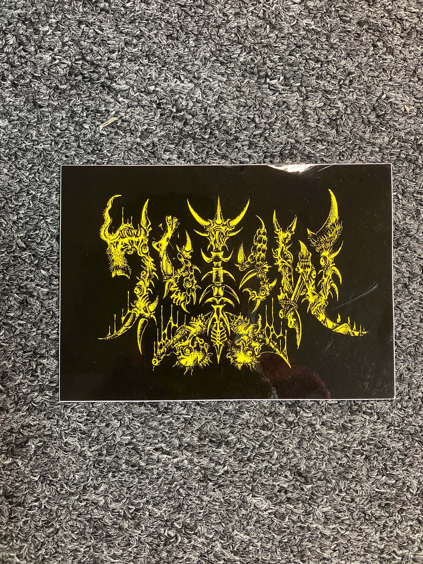 Metal sticker black yellow