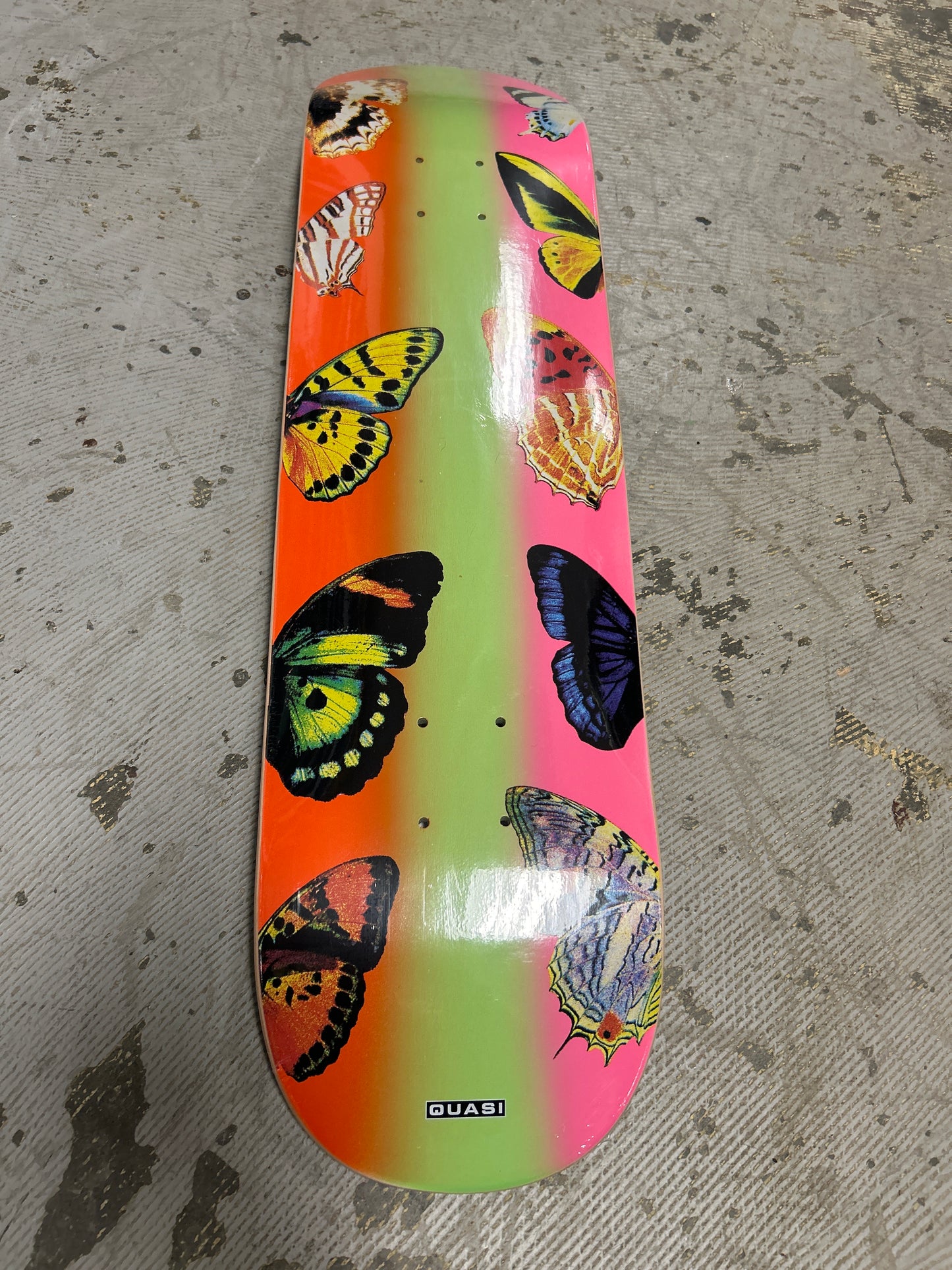 Quasi 8.25 Butterfly Fade Deck