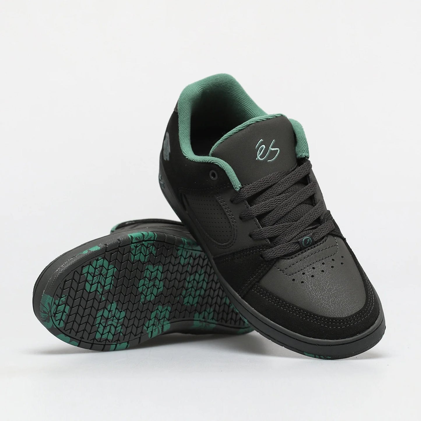 ES Accel Size 7 Slim Black/Green Skateboard Shoes