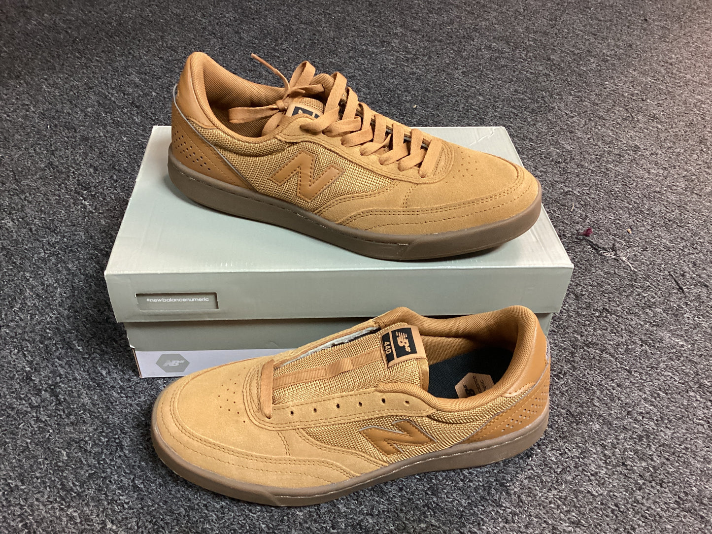 NB 440 Tan size 8.5