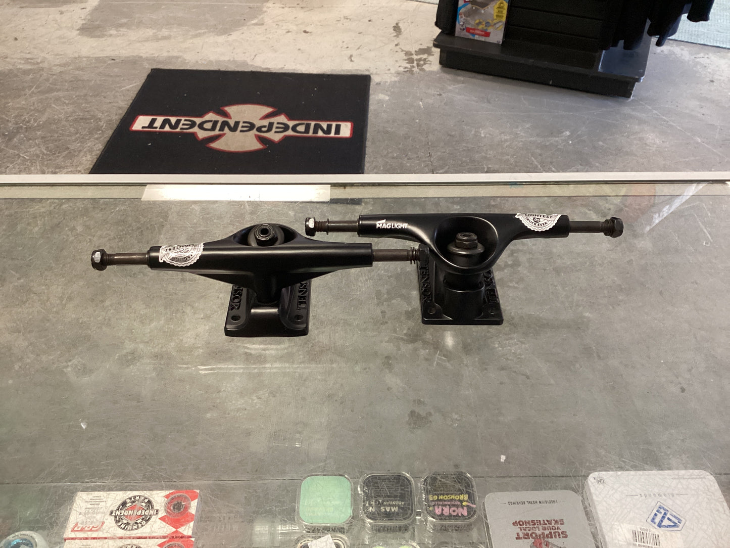 Tensor Low Mag-Light Black Trucks