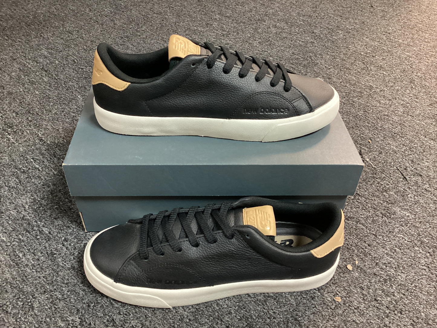NB 210 Black leather size 8