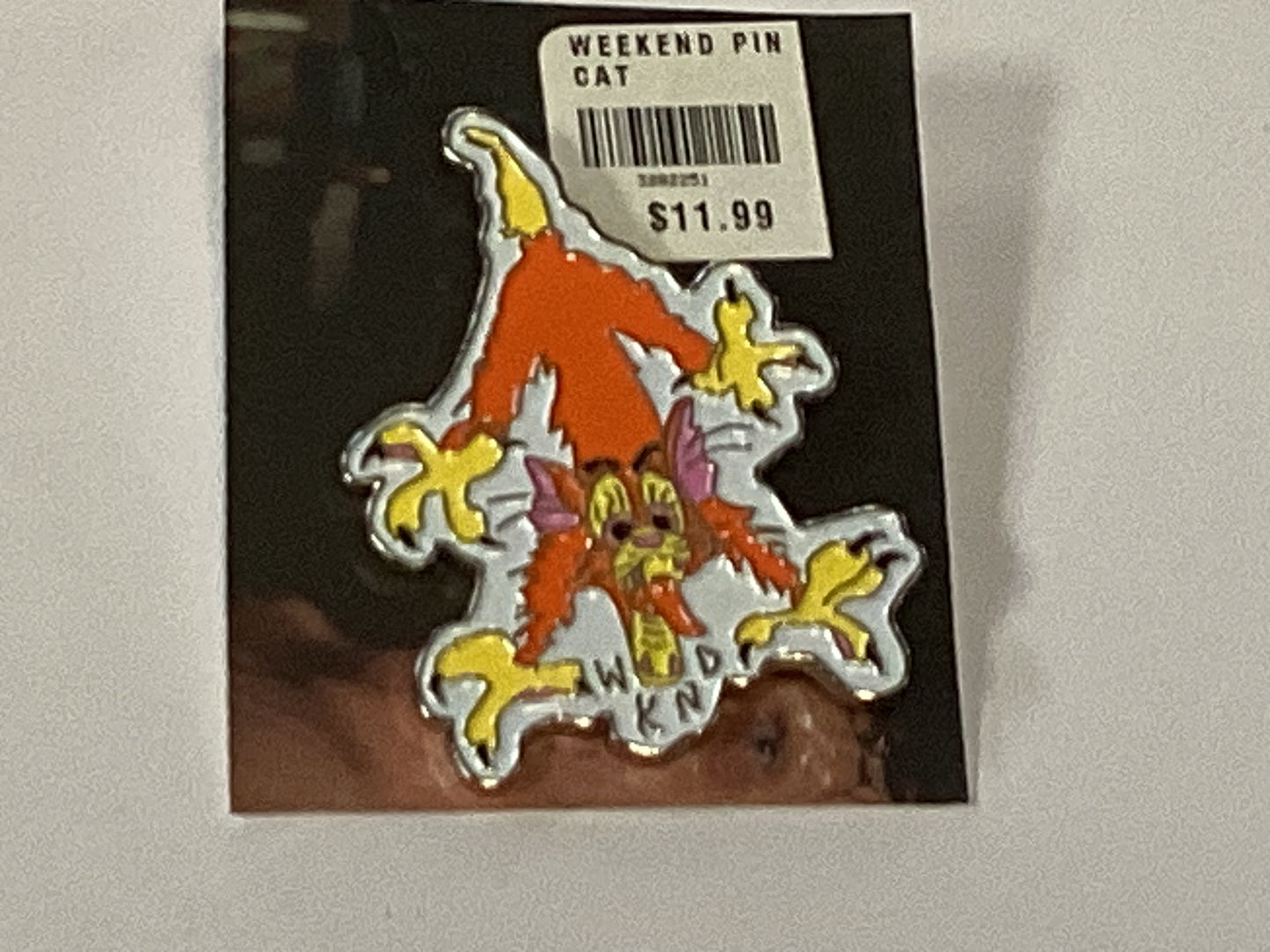 Weekend Lapel Pin Cat