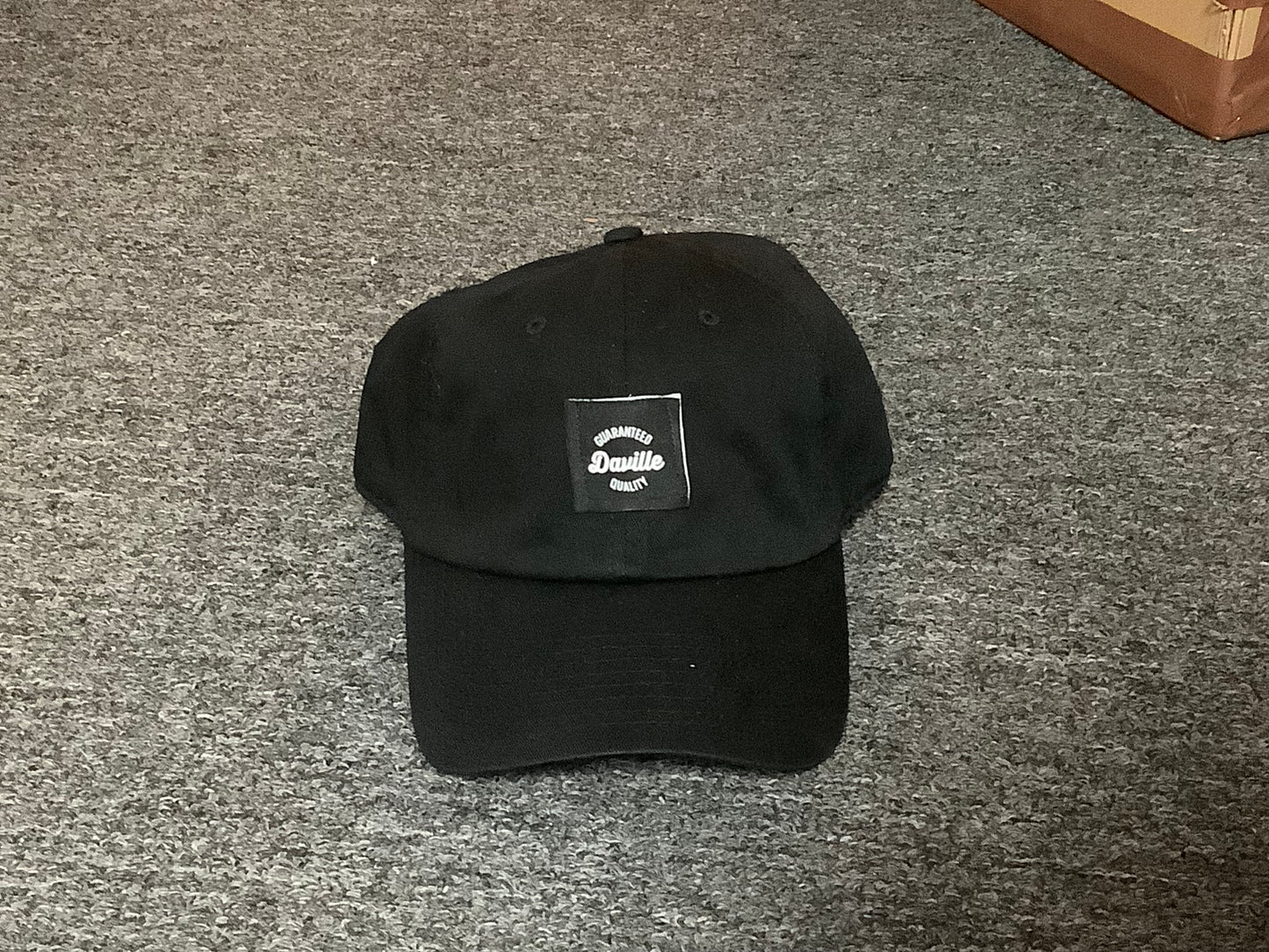 Daville dad hat with buckle strap Quality Logo Black