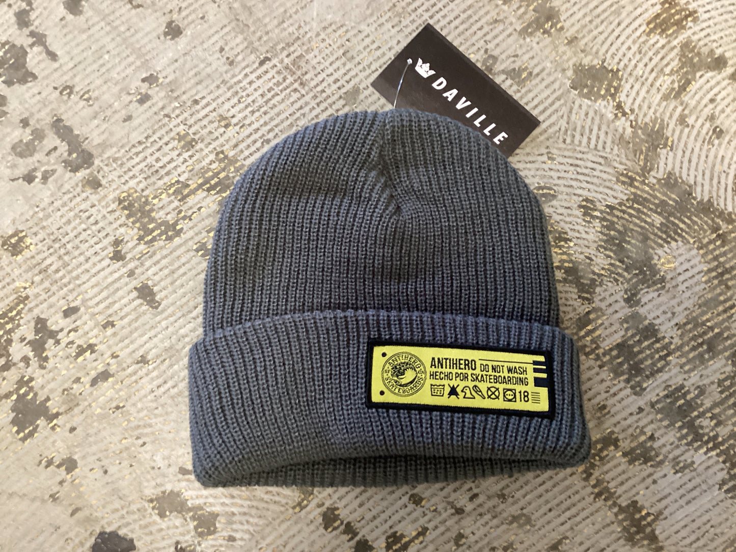 Antihero beanie Hecho por charcoal