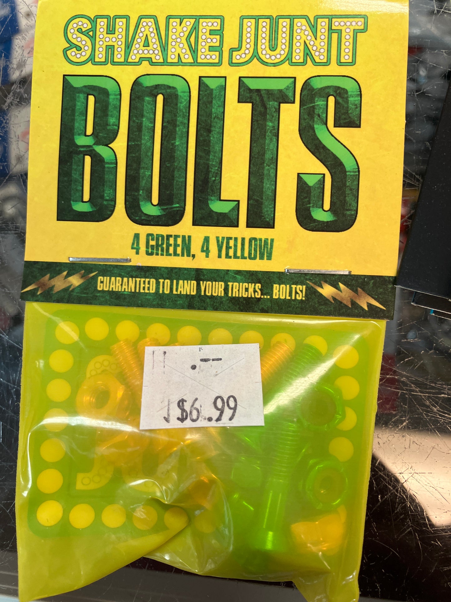 Shake Junt Hardware Bolts Green/Yellow
