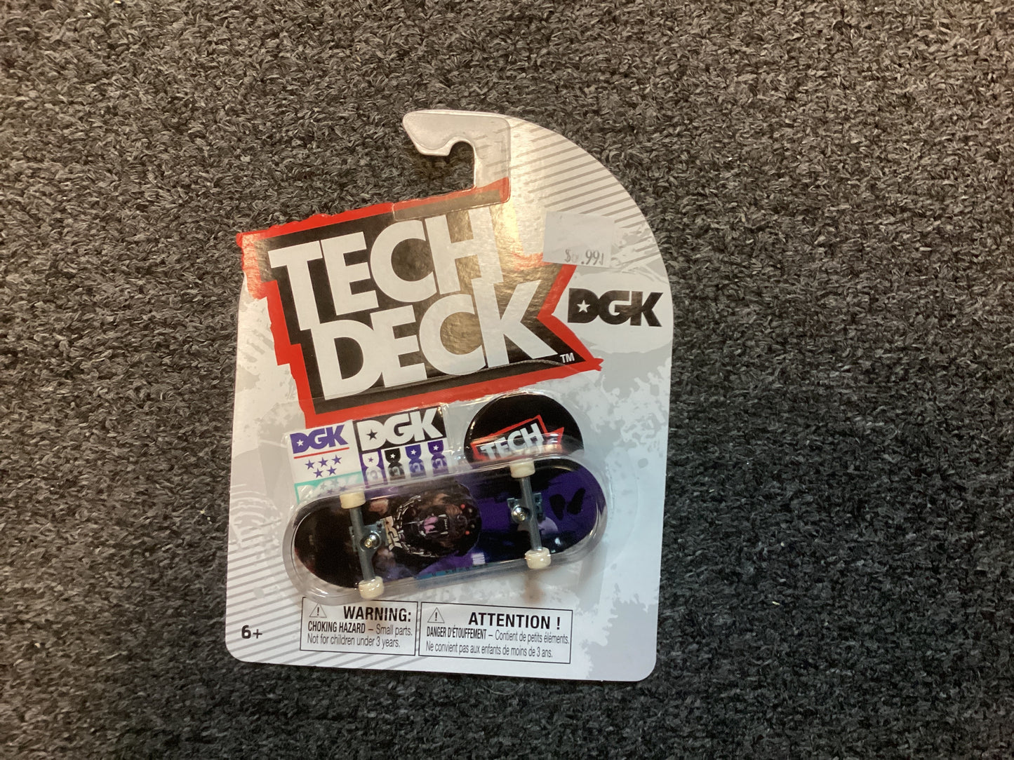 Tech Deck DGK Attack Dog with chain fingerboard