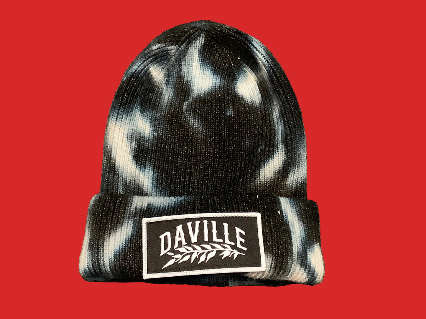 Daville Tye Dye Beanie leaf Logo