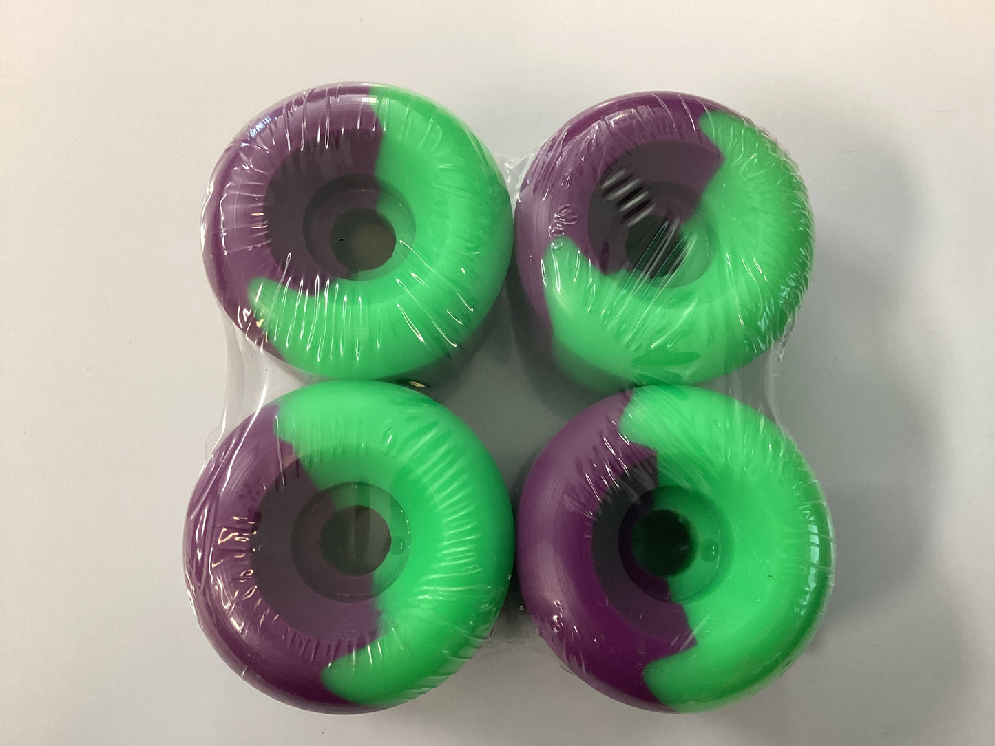Dogtown Skateboard Wheels 60mm 99A K-9 80’s NEON GREEN/PURPLE SPLIT