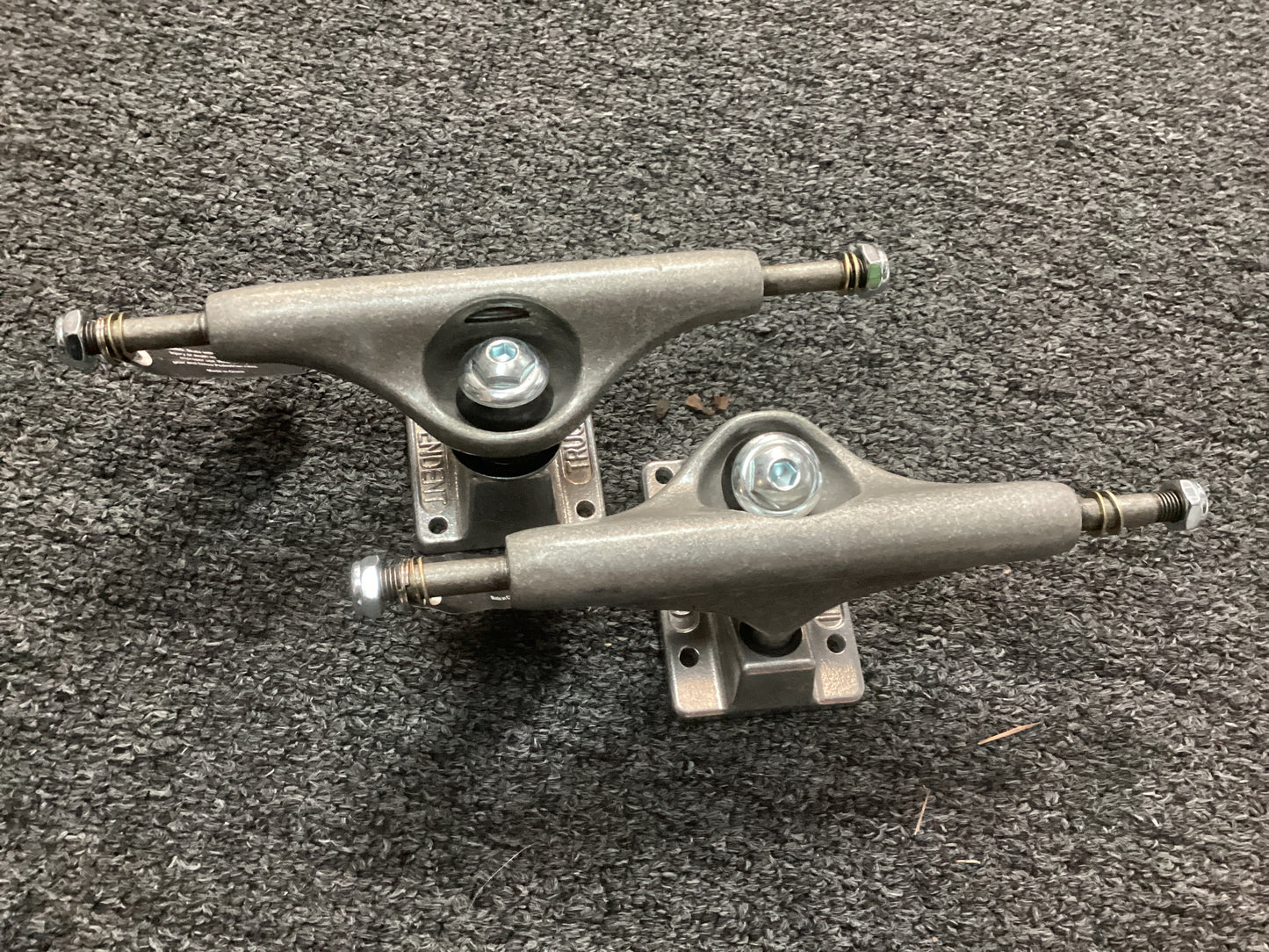 Independent 139 trucks set Stage 11 IKP inverted kingpin Steel Gray Silver
