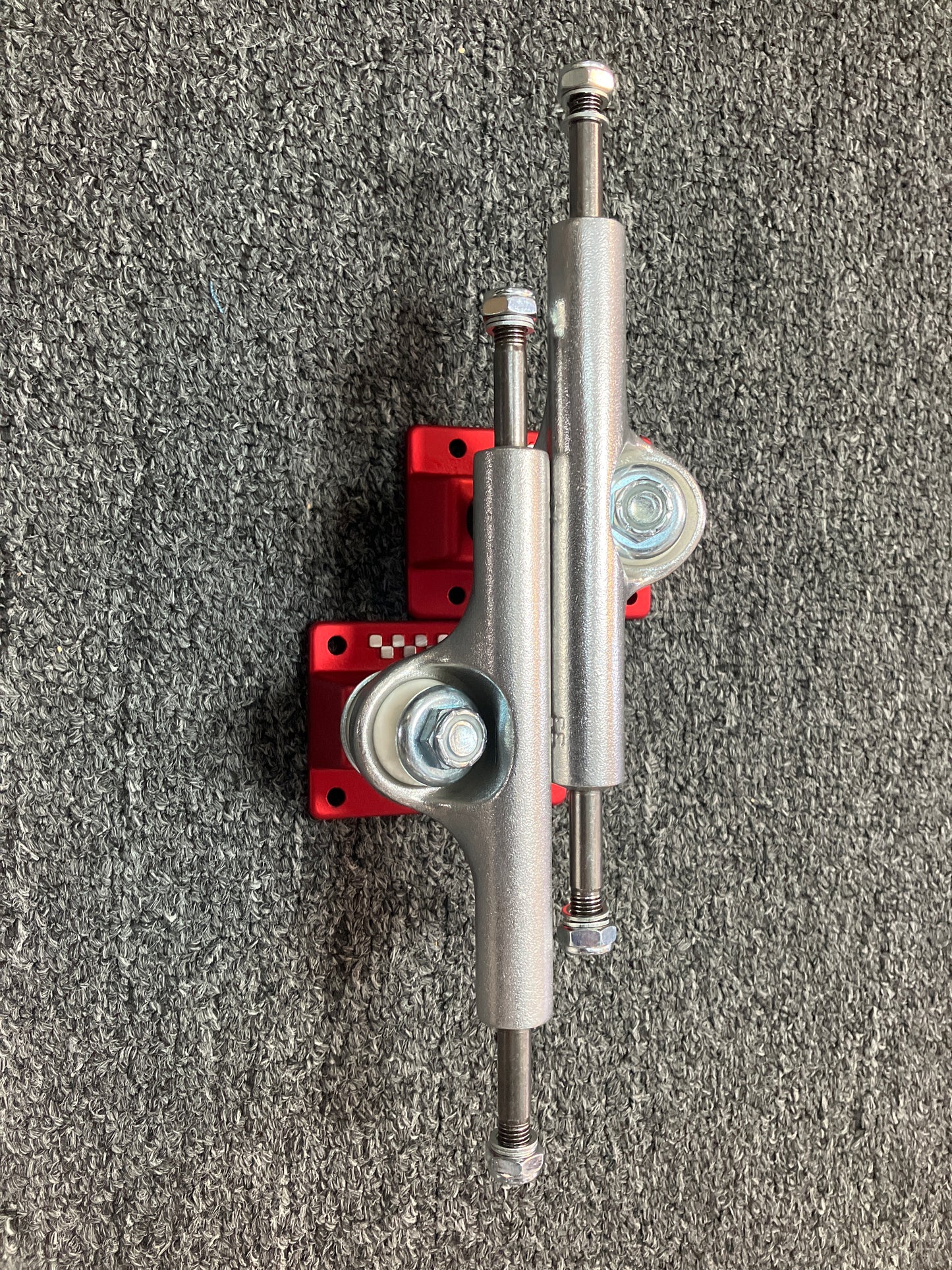 Ace 33 Classic High Truck set Polished/Red