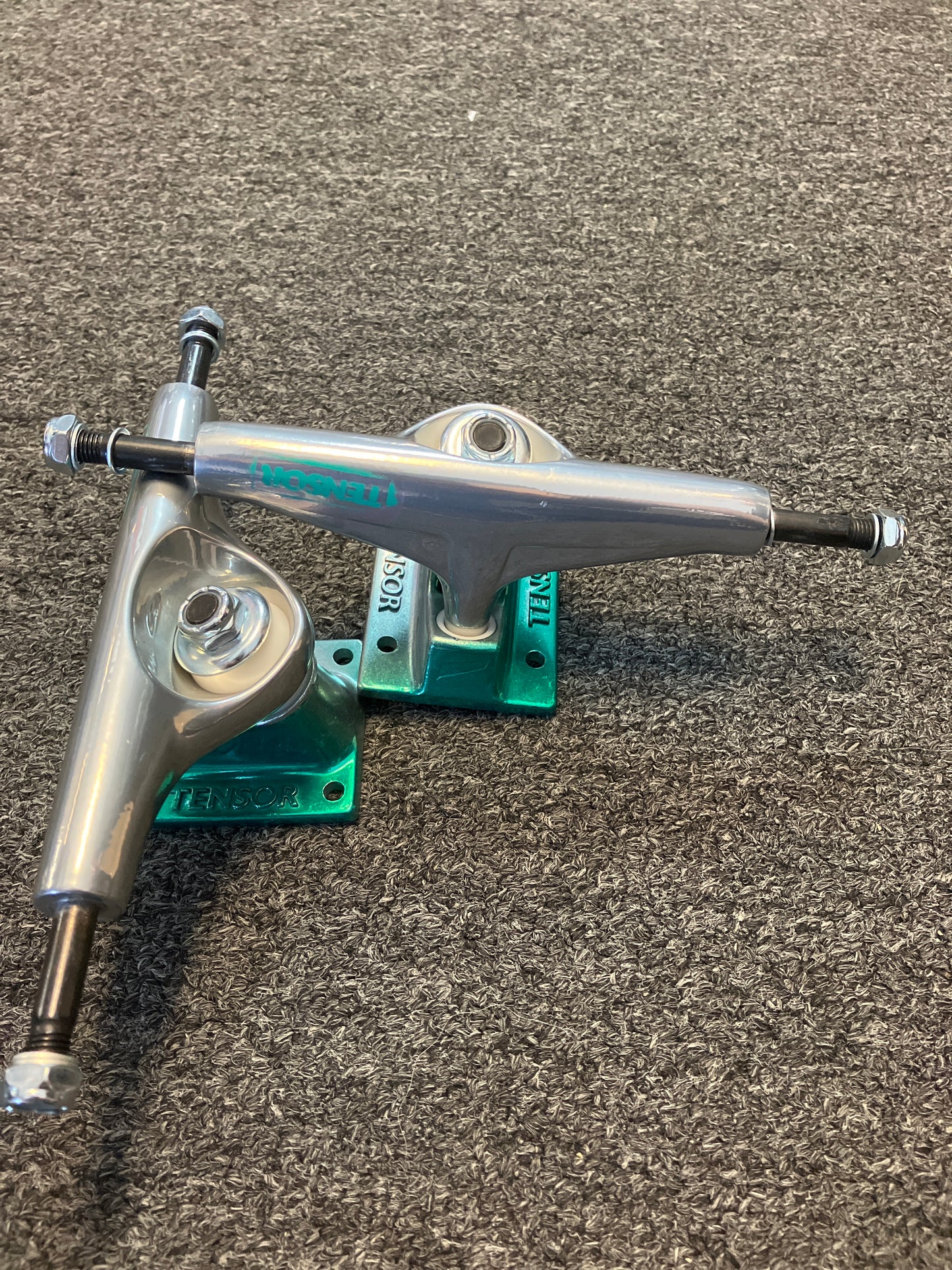Tensor 5.25 Trucks Aluminum Green Stencil
