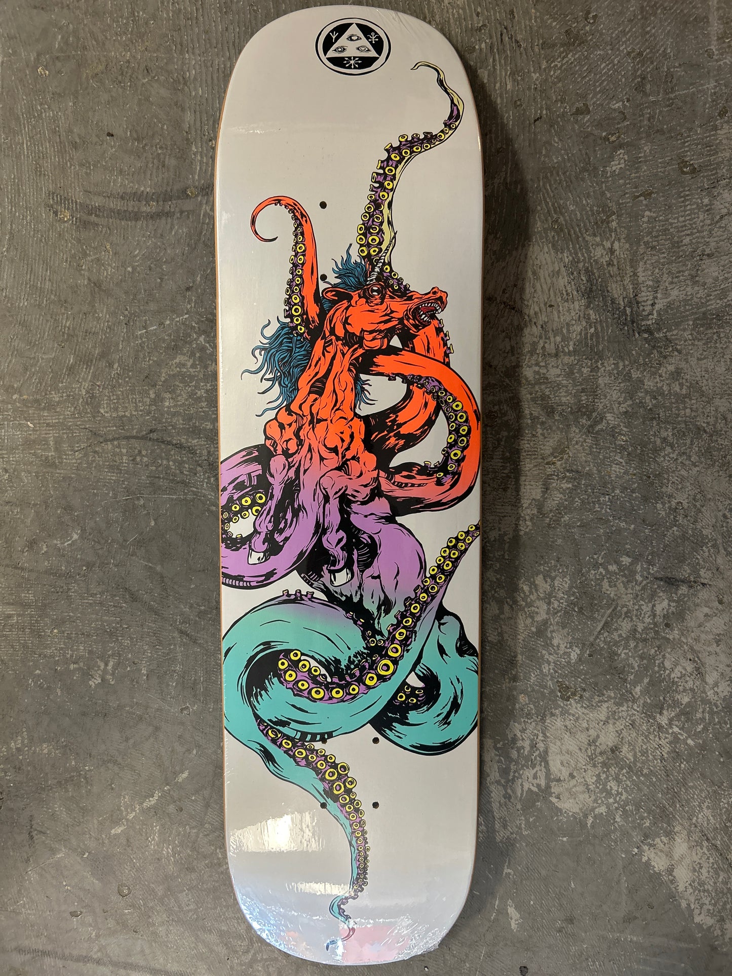 Welcome 8.12 Seahorse 2 On Amulet Deck