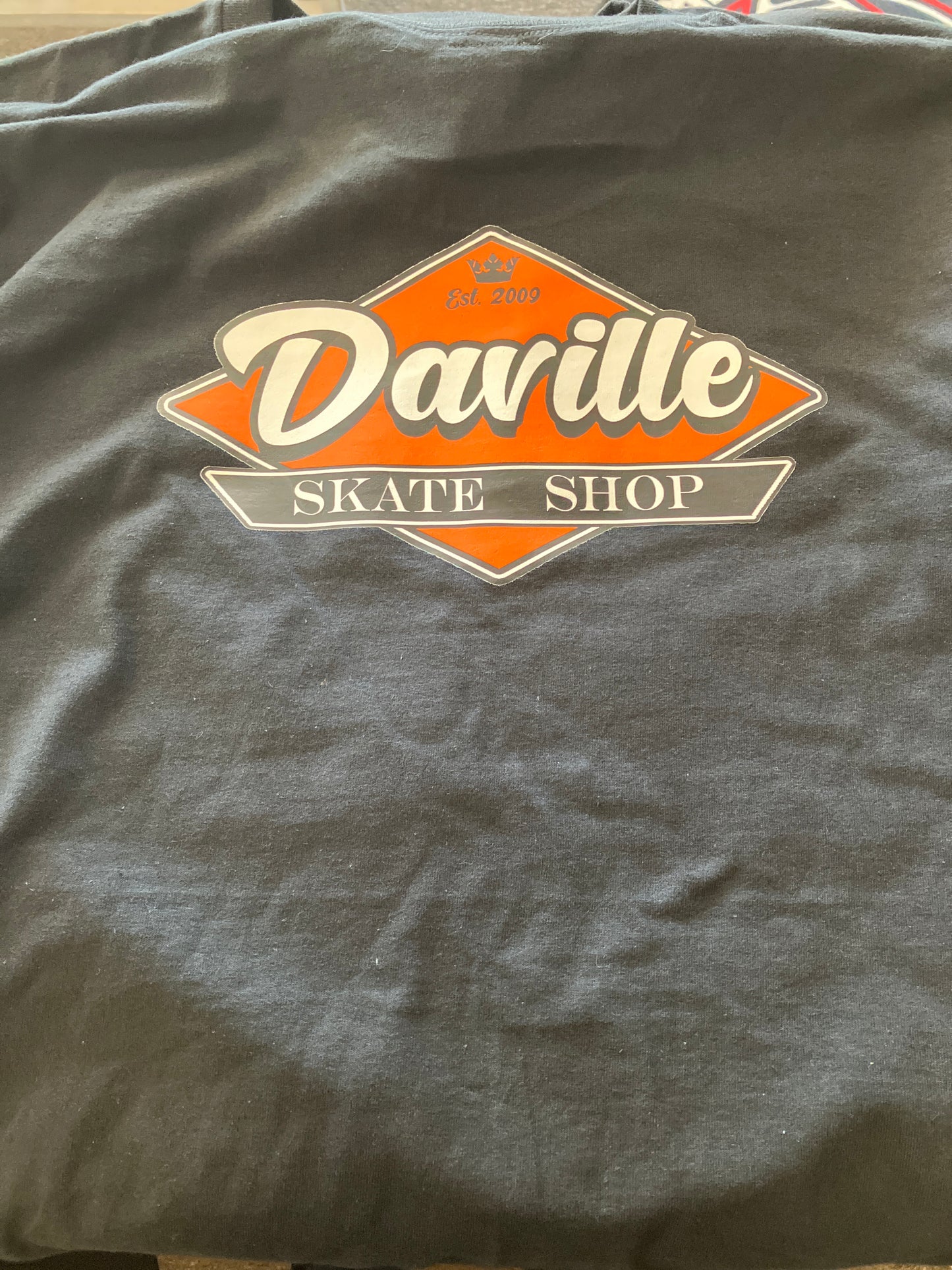 Daville Skate shop Logo Short Sleeve Shirt