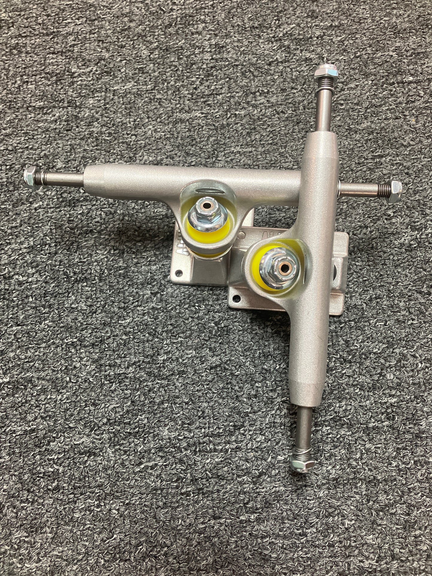 Lurpiv Trucks Set of 2