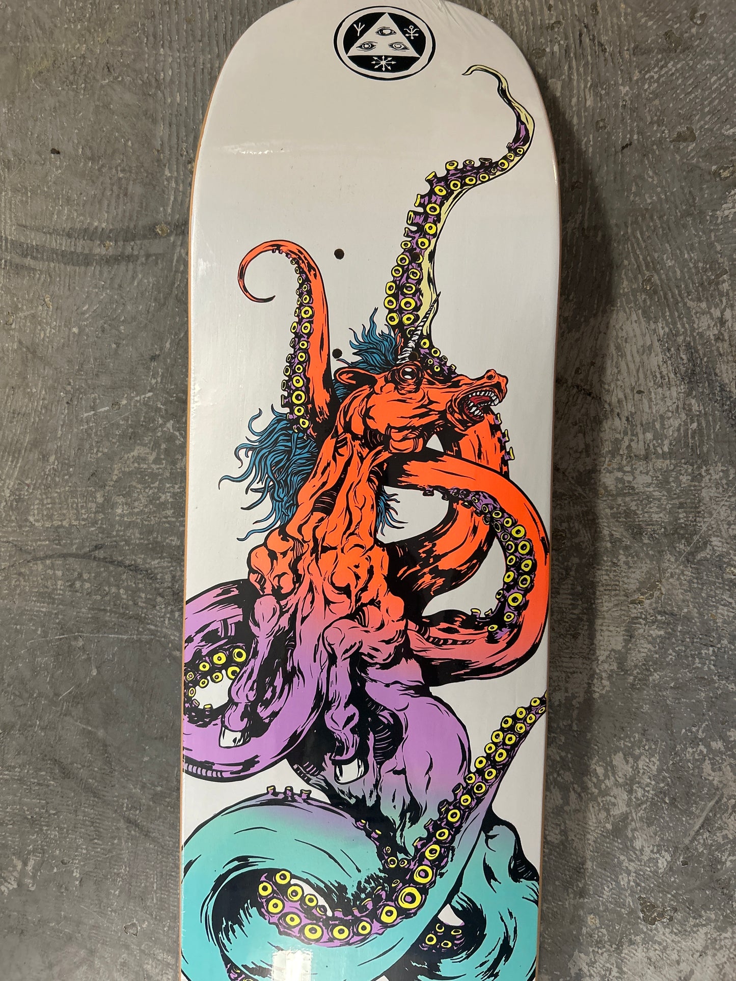 Welcome 8.12 Seahorse 2 On Amulet Deck
