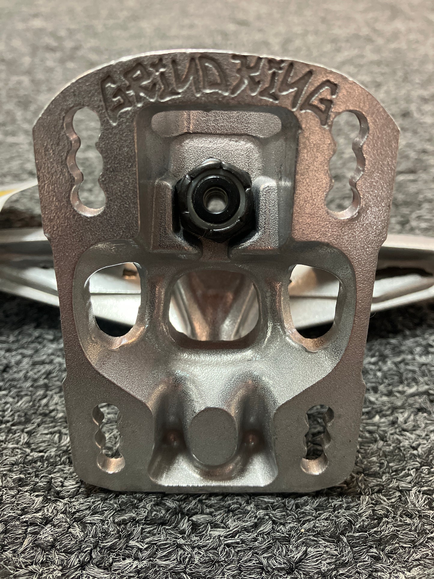 Grind King Trucks Locker Silver