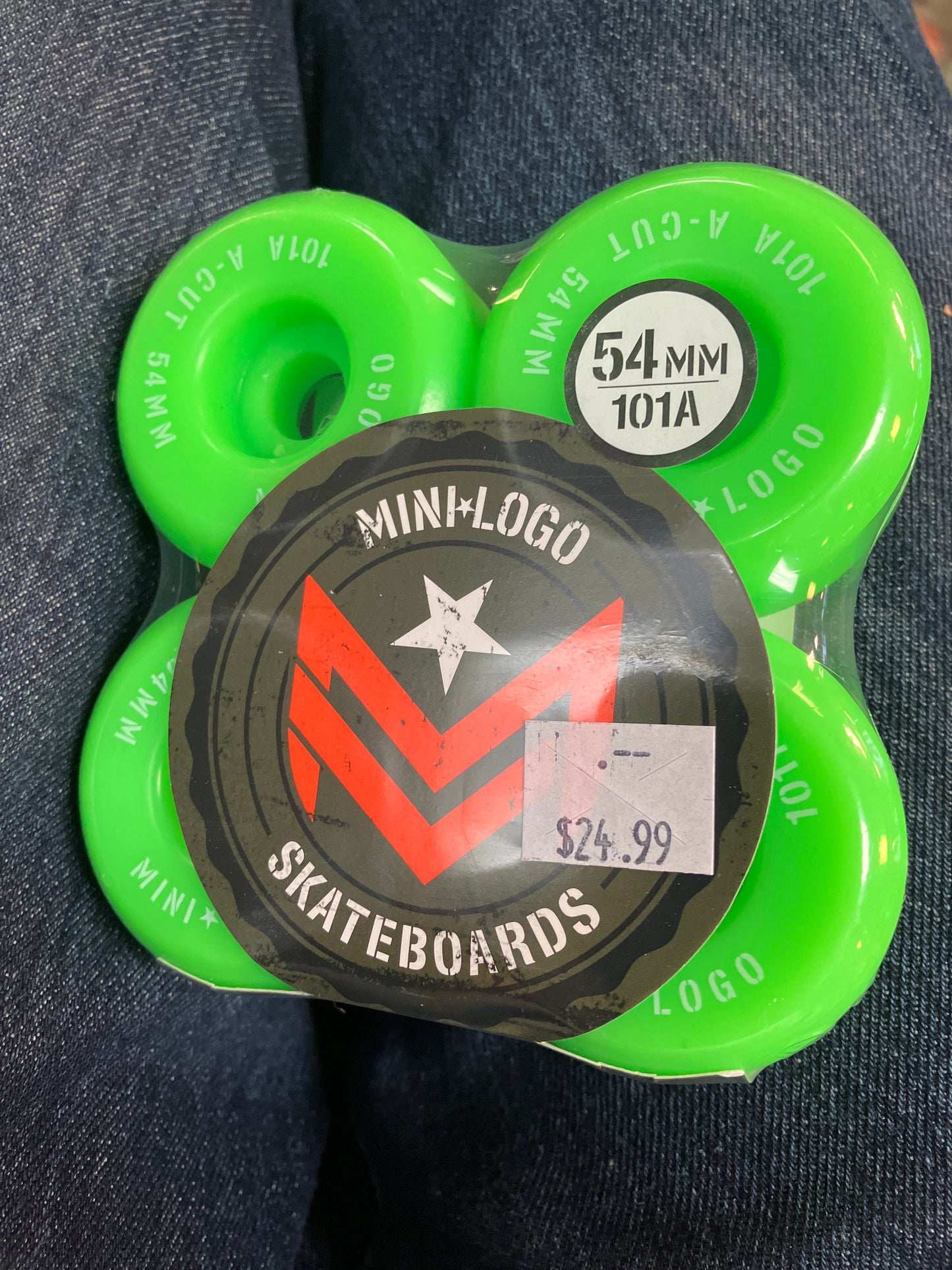 Mini Logo 54mm 101a green A-cut