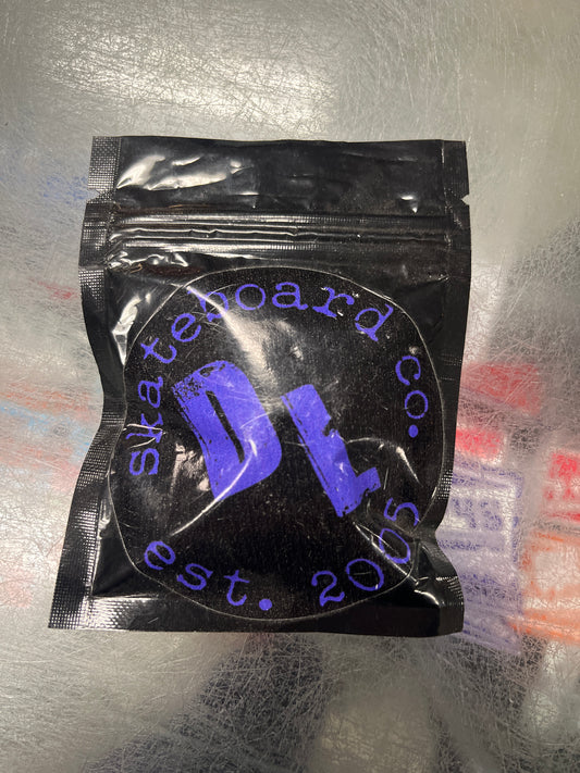 DL 1” Allen 2 Black, 6 Silver Hardware