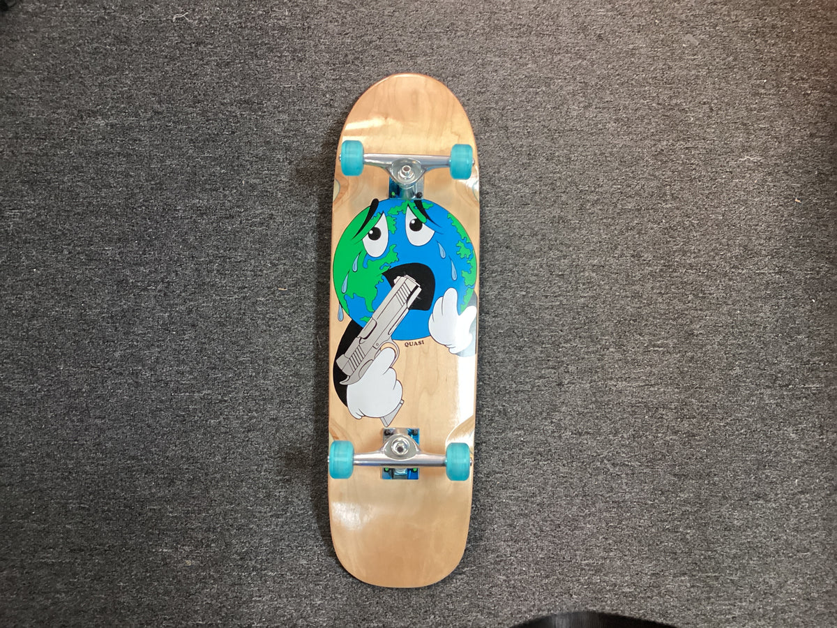 Quasi 9.0 Complete Skateboard