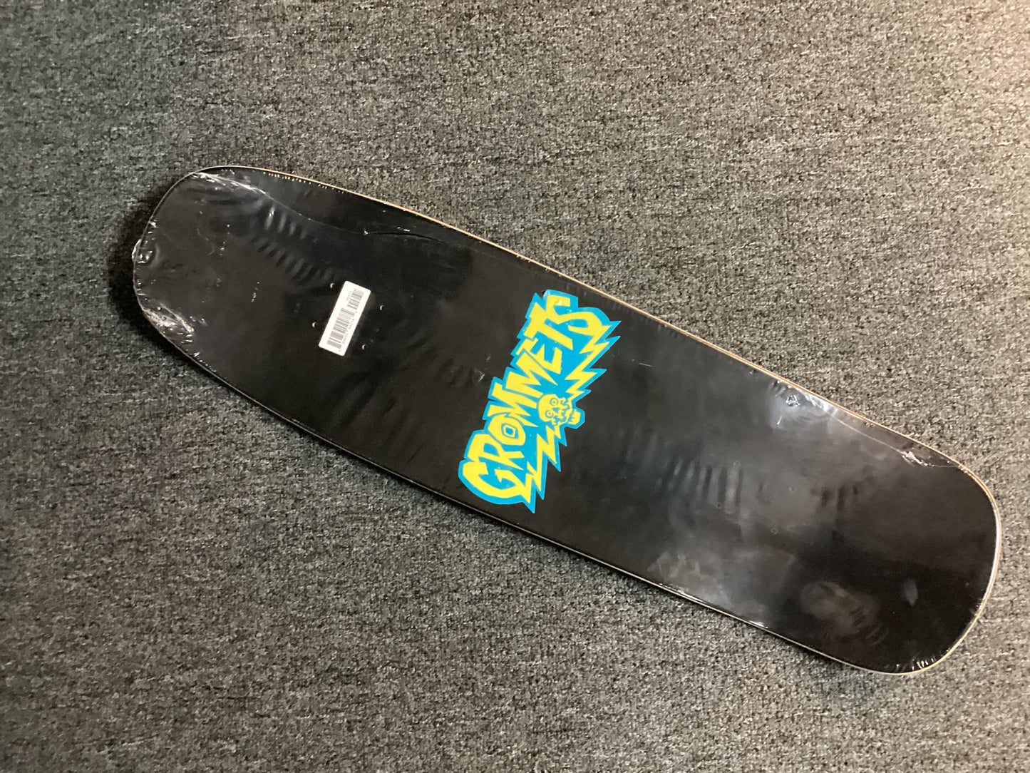Grommets 9.25”x32” skateboard deck method air