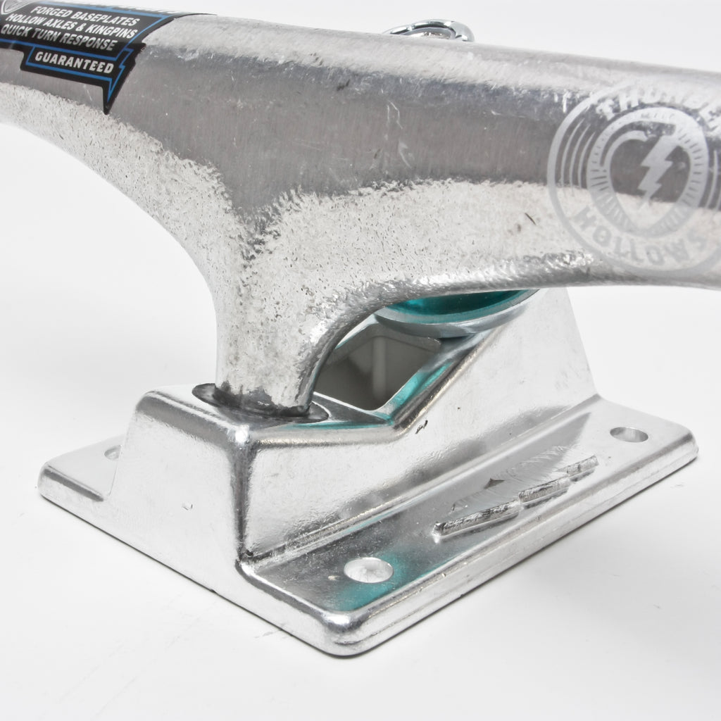 Thunder 147 Hollow Lights Polished II Trucks - Forged Baseplate