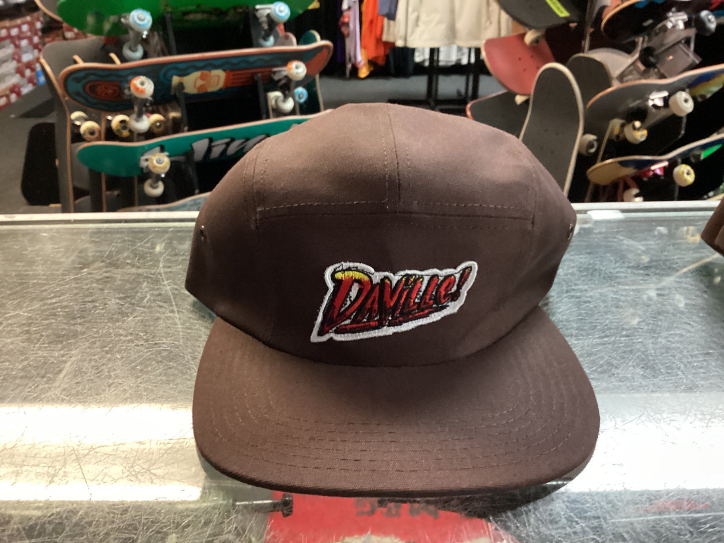Daville hat camper hat buckle red logo brown