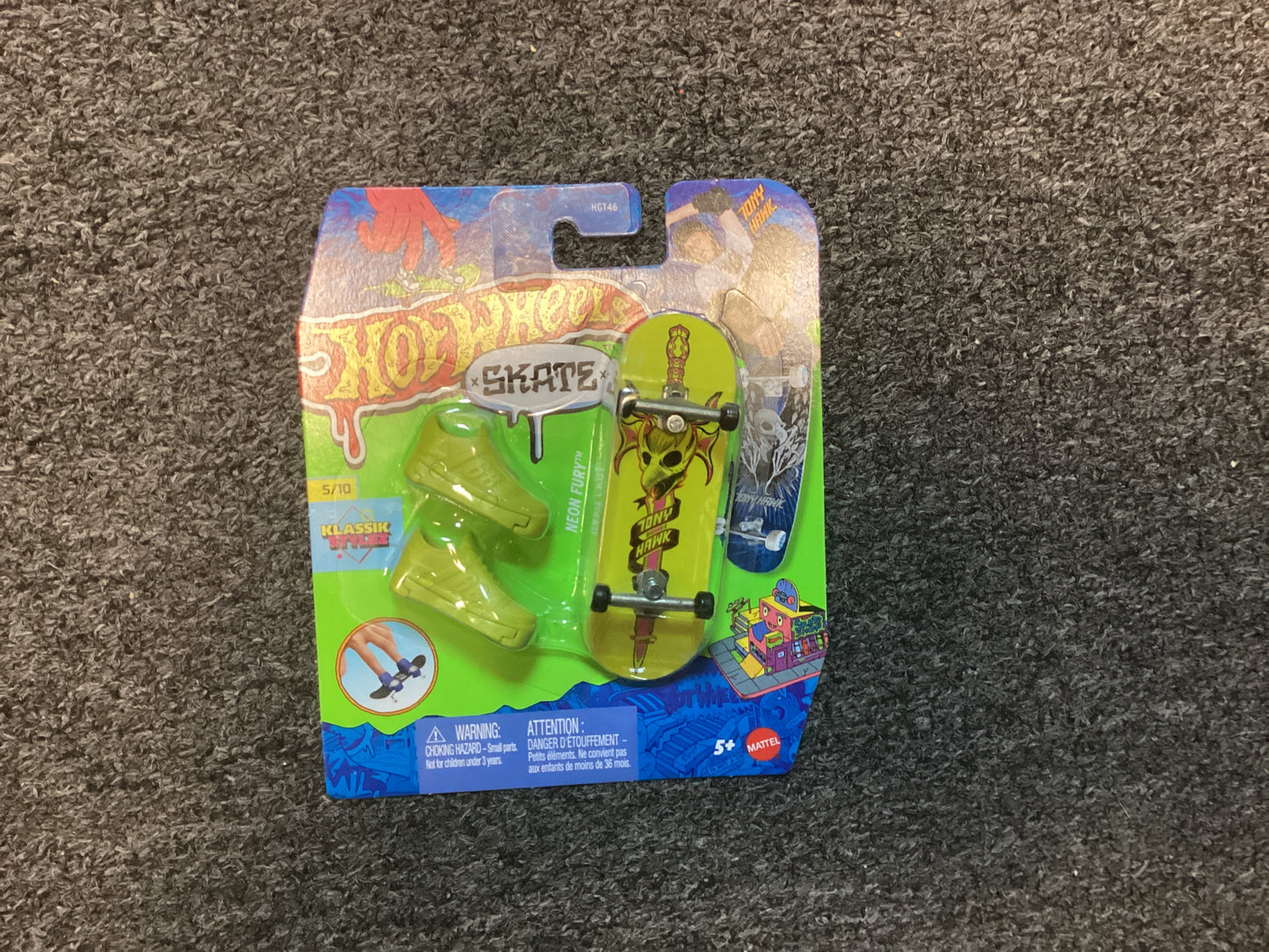 Hotwheels Skate fingerboard Tony Hawk sword Neon Fury