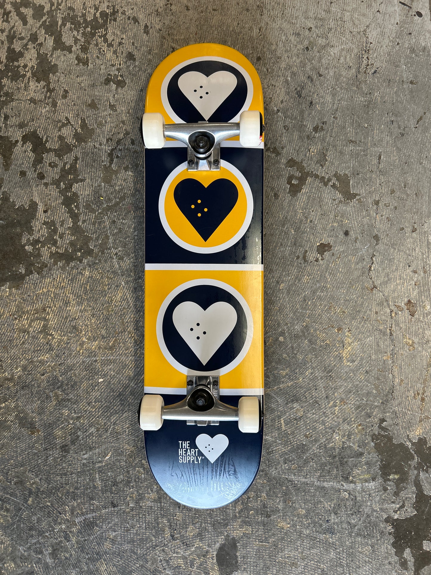 Heart Supply 7.75 Complete Blue & Yellow