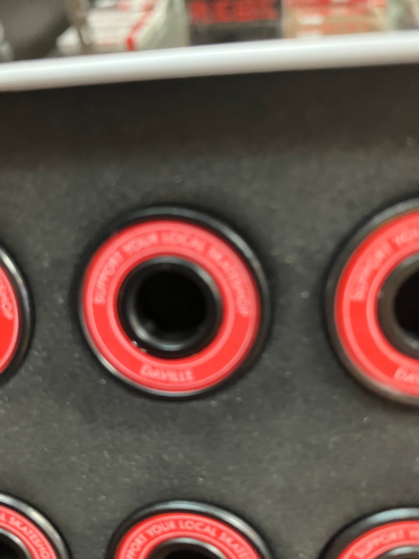 Quantum Support Your Skateshop Bearings set