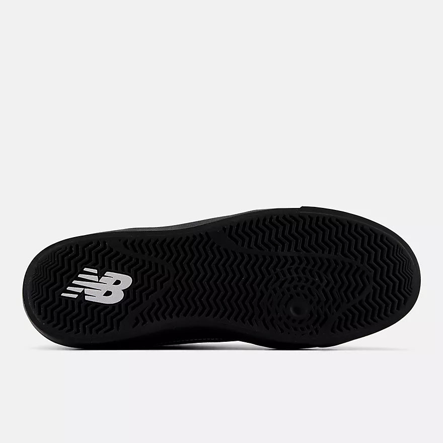 New Balance Numeric - Franky Villani 417 Low Shoe - Grey / Black Skateboard Shoes