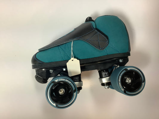 VNLA JR CODE BLUE ROLLER SKATES SIZE M4/L5