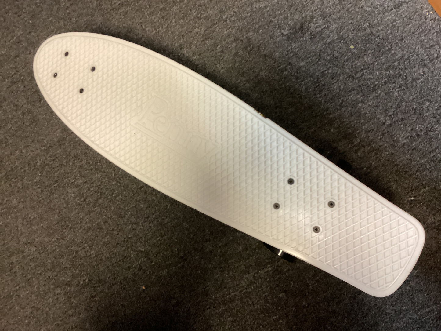 Penny 27” complete skateboard Rosebud white
