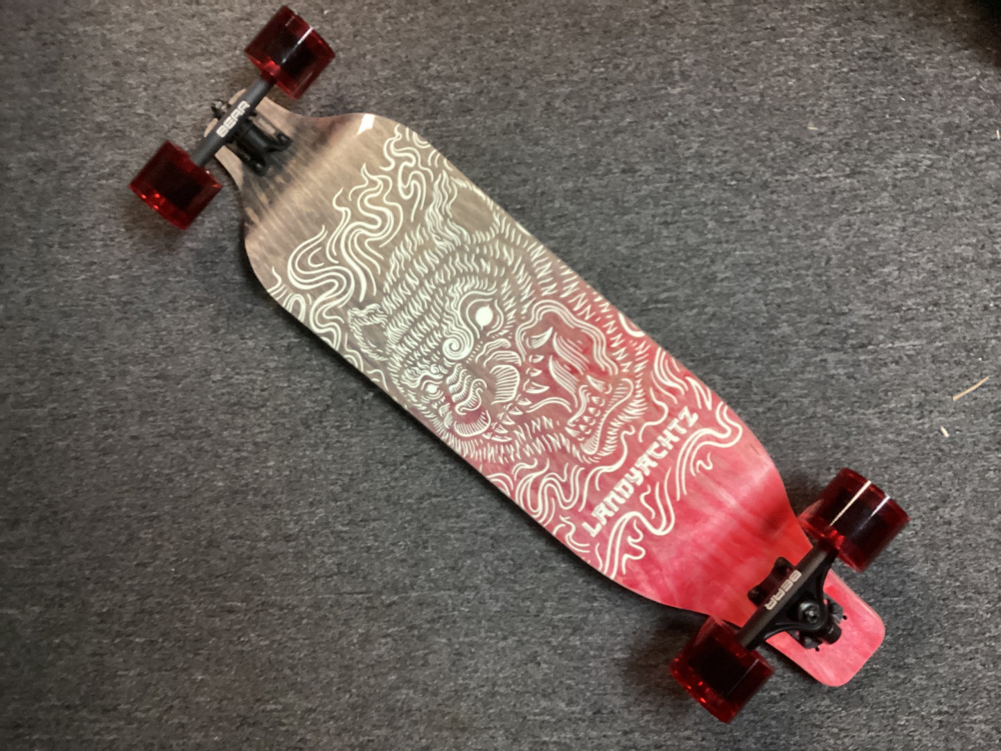 Landyachtz Evo 36 Bear Longboard complete skateboard