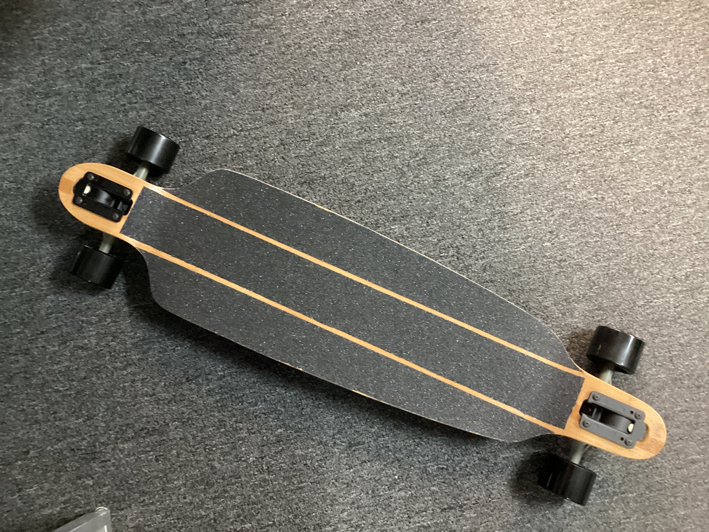 Moose Bamboo 39.5” drop down, drop thur complete Longboard skateboard