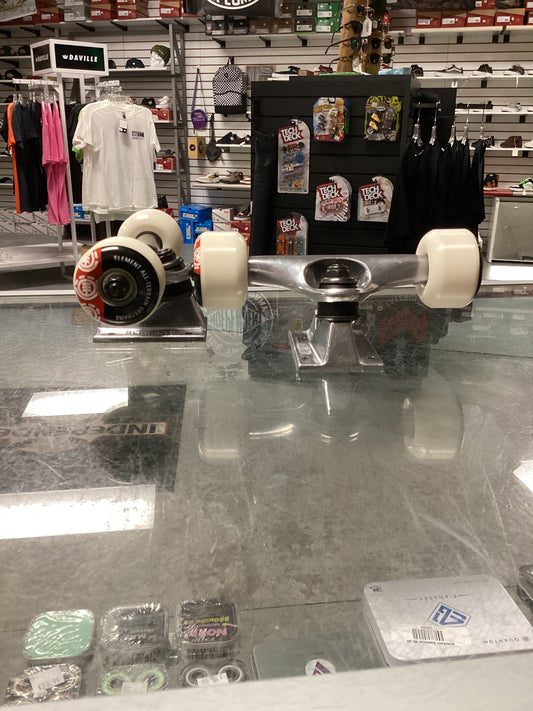 Element Trucks 7.25 and Wheels 52mm