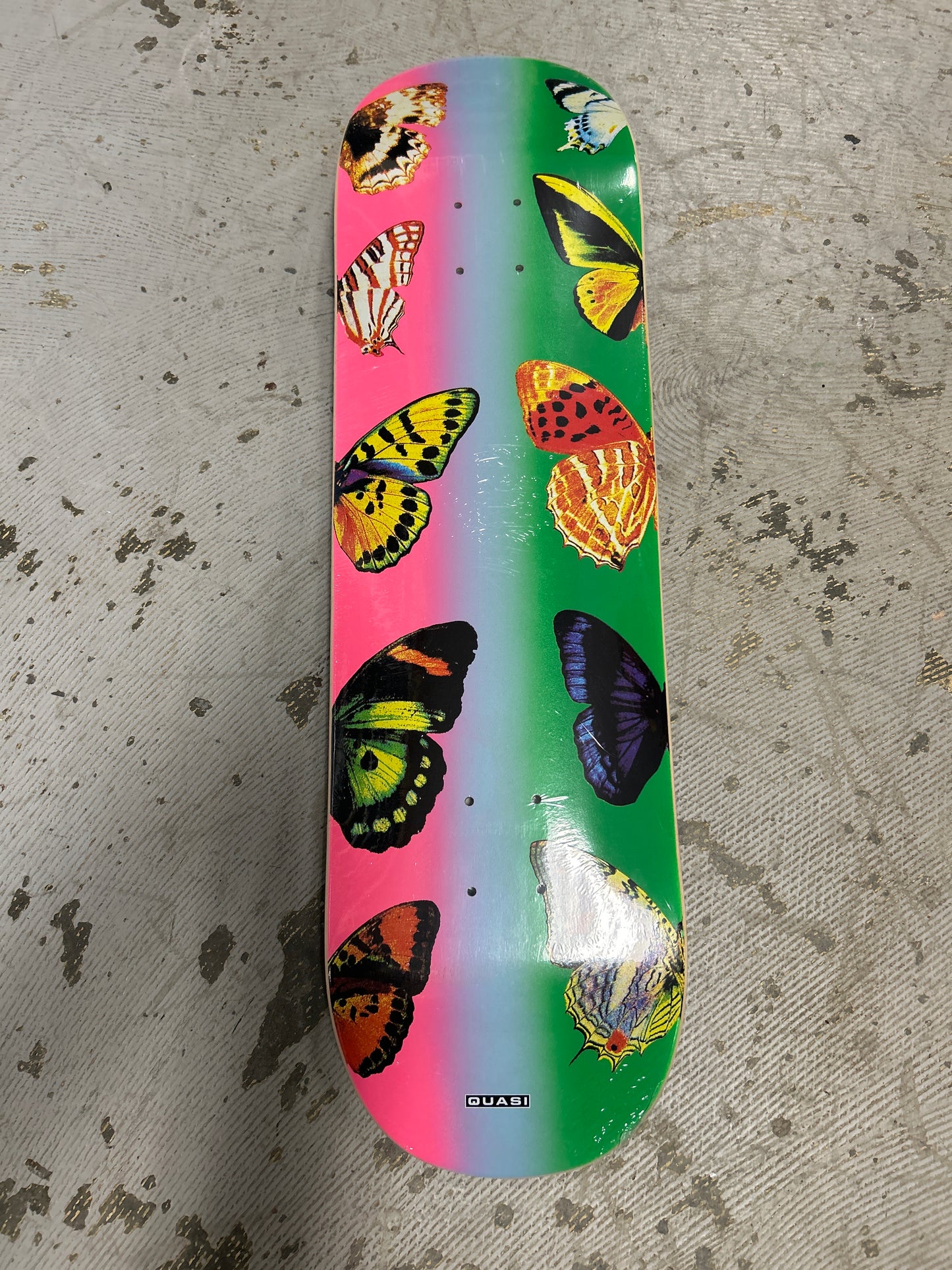 Quasi 8.5 deck Butterfly Fade