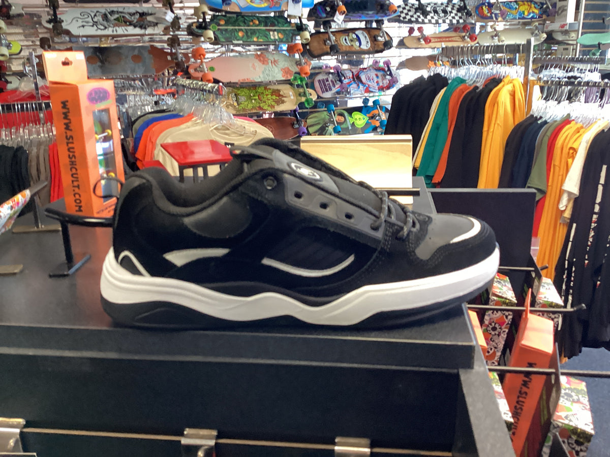 ES TJ Roger’s x Sk8 Mafia Quick Strike Shoe