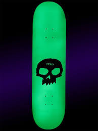 Zero Logo Skull Glow in the dark Deck 8.5