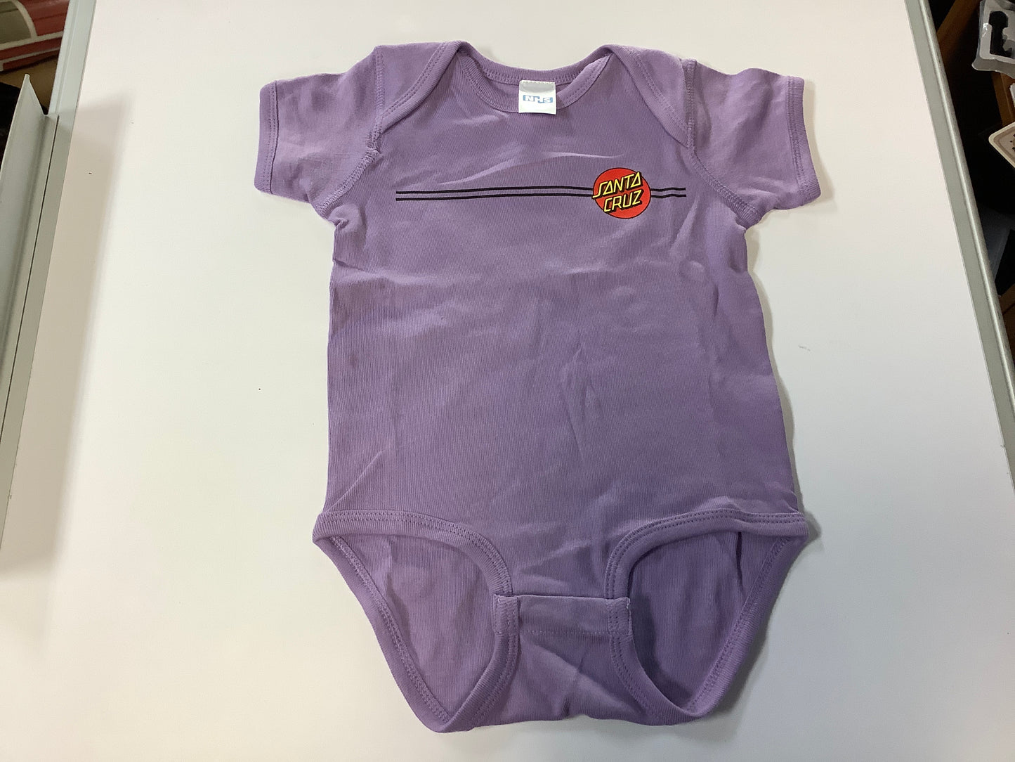 Santa Cruz Infant One Piece T-Shirt Classic Dot Lavender 18 MOS