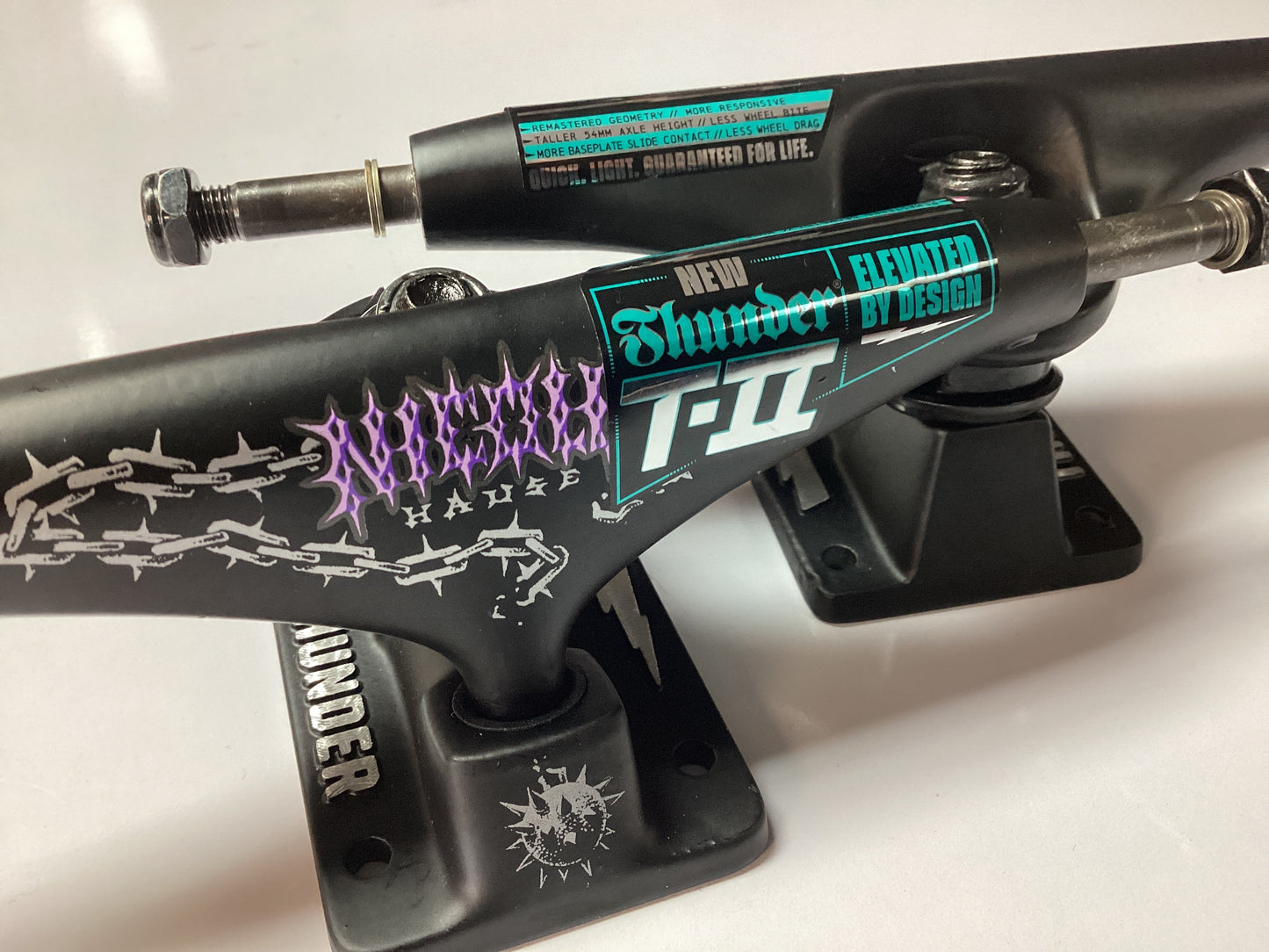 Thunder Trucks HAUSE MALICE T-II 149 Black set of 2