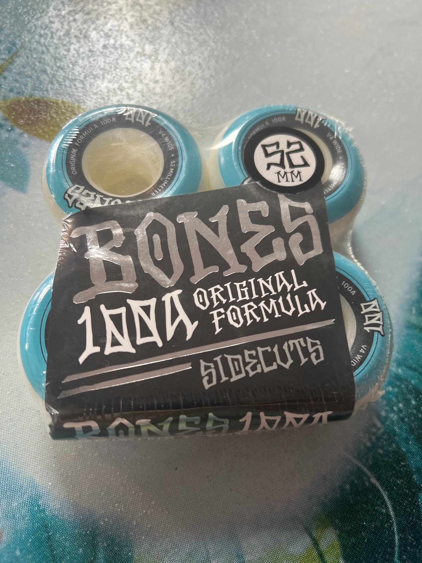 Bones 52mm wheels 100A original formula sidecuts