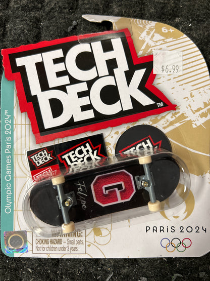 Tech Deck fingerboards Series Paris 2024 series
