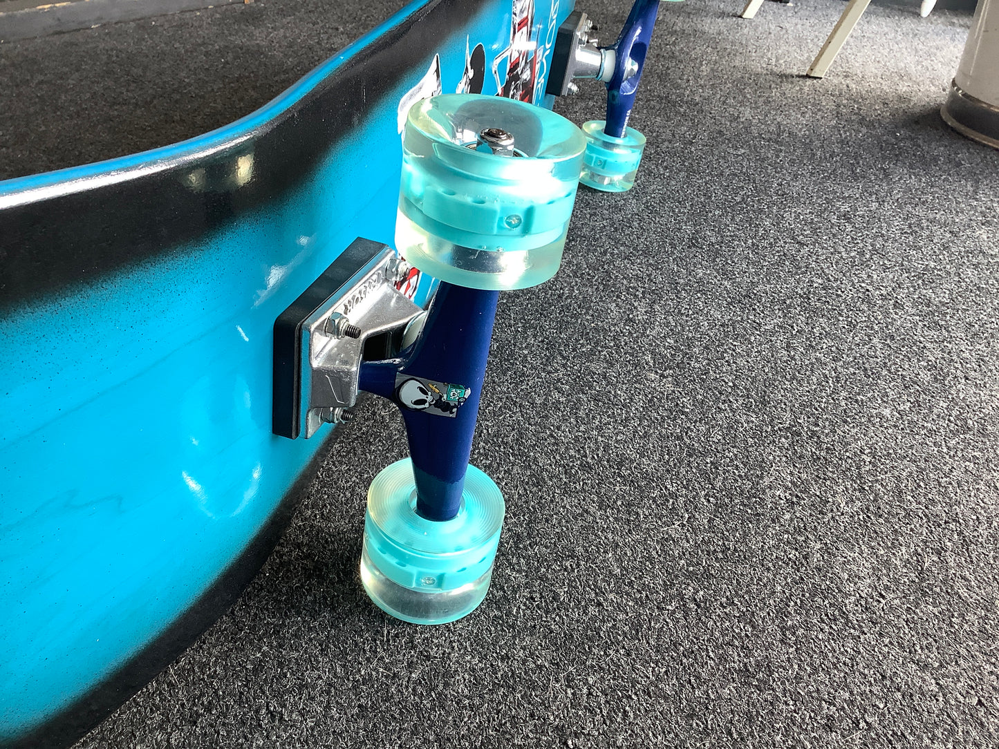 Dogtown Stonefish Longboard Complete Skateboard 9.5”