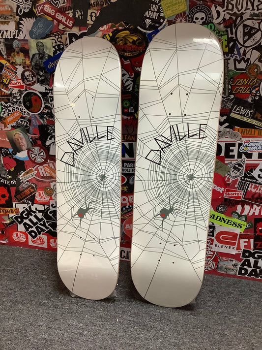 Daville Deck Shop Spider