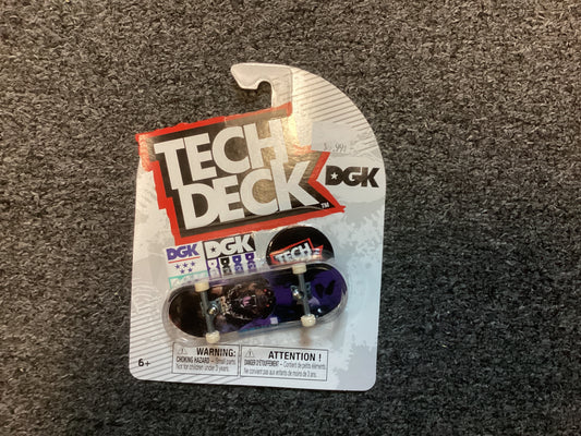 Tech Deck DGK Attack Dog with chain fingerboard
