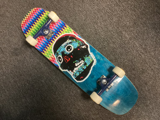 Umaverse complete skateboard 8.6 skull