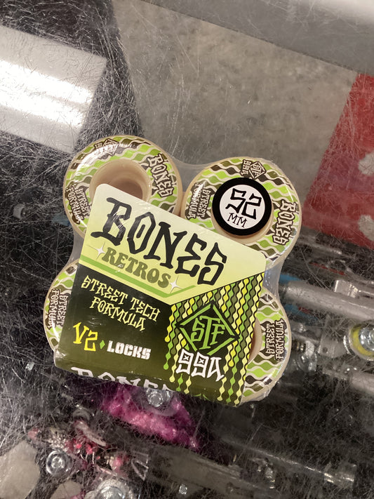 Bones Retro V2 52mm