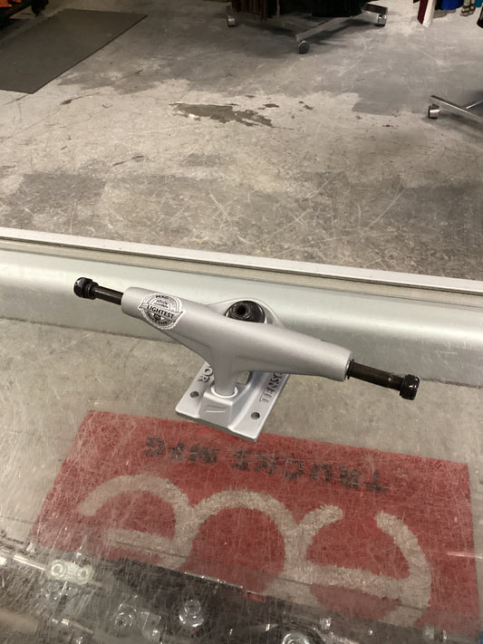 Tensor 5.25 Mag Light Hollow Silver Trucks Set of 2