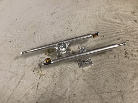 Slappy 13” trucks hollow kingpin
